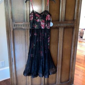NWT Pearl Georgina Chapman Size 4 Lace Overlay Dress